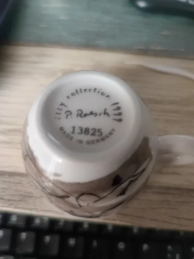 Taza illy collection P. Roesch 1999