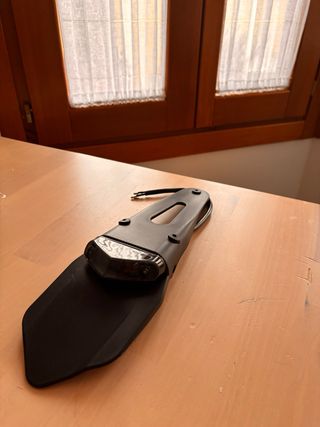 Portamatriculas moto con luz LED