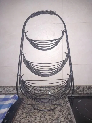 Frutero de metal de 3 niveles