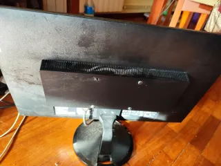 Dos Monitores de ordenador