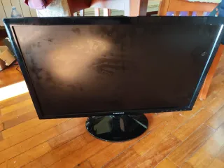 Dos Monitores de ordenador