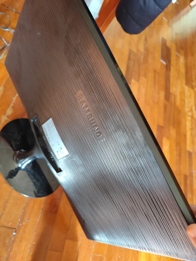 Dos Monitores de ordenador