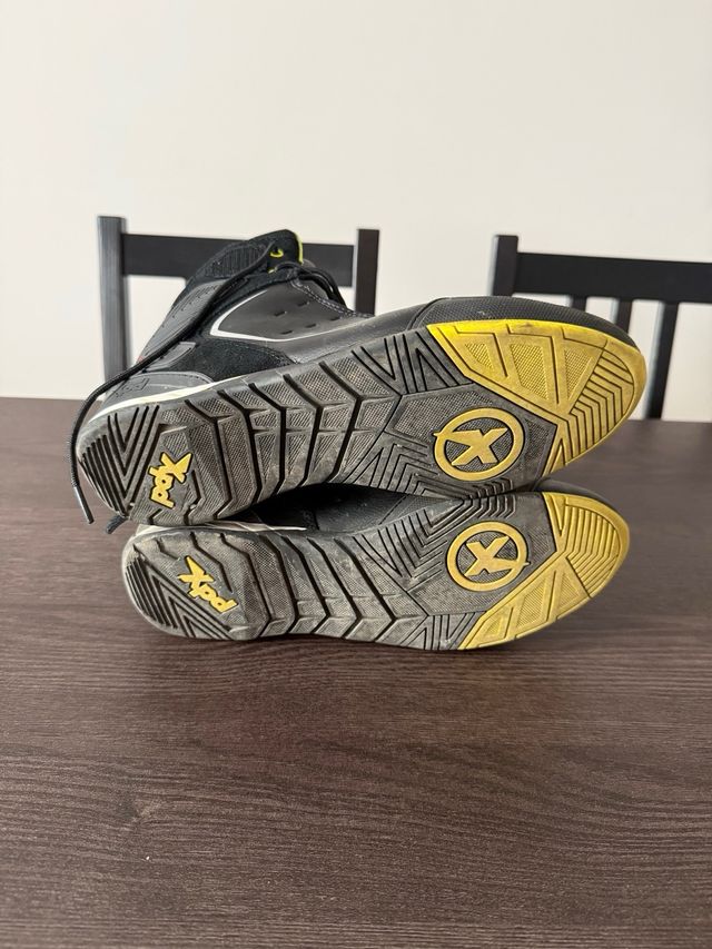 Botas de Moto Negras con Detalles Flúor