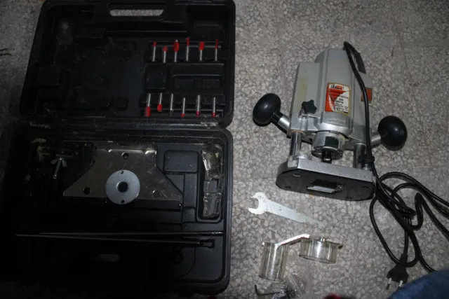 Fresatrice Verticale Completa di Valigetta