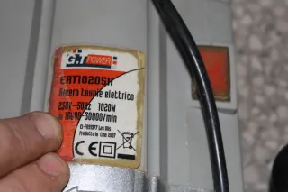 Fresatrice Verticale Completa di Valigetta