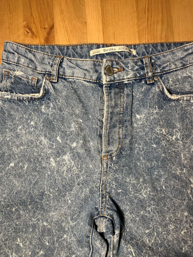 Vaqueros efecto lavado vintage estilo años 90