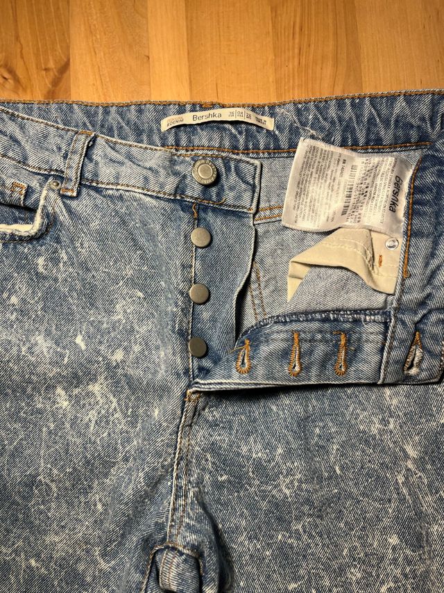 Vaqueros efecto lavado vintage estilo años 90