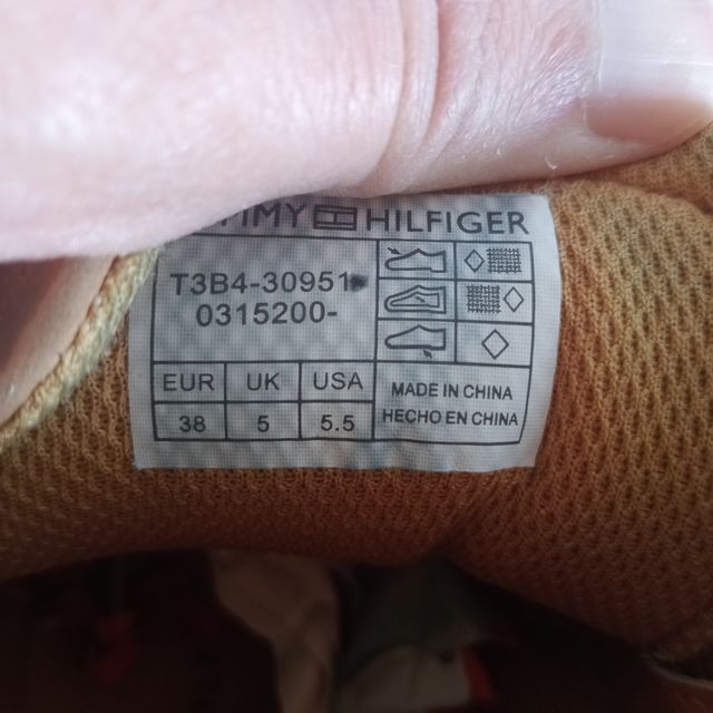 Botas niño marrones. Tommy Hilfiger. N. 38