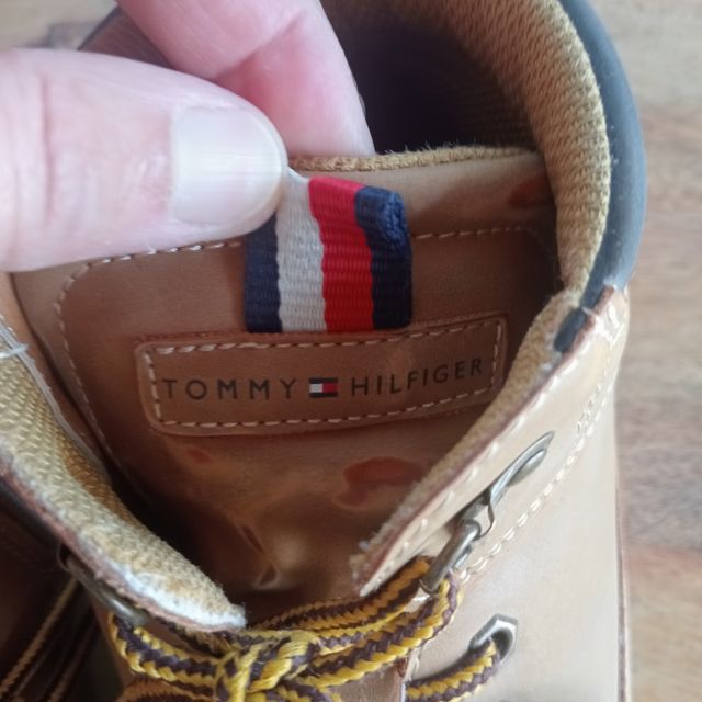 Botas niño marrones. Tommy Hilfiger. N. 38