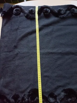 Chal/Estola Negra Franela Elegante