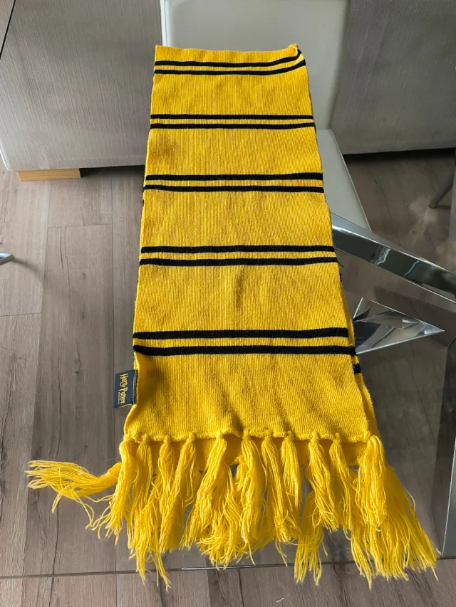 BUFANDA HARRY POTTER HUFFLEPUFF