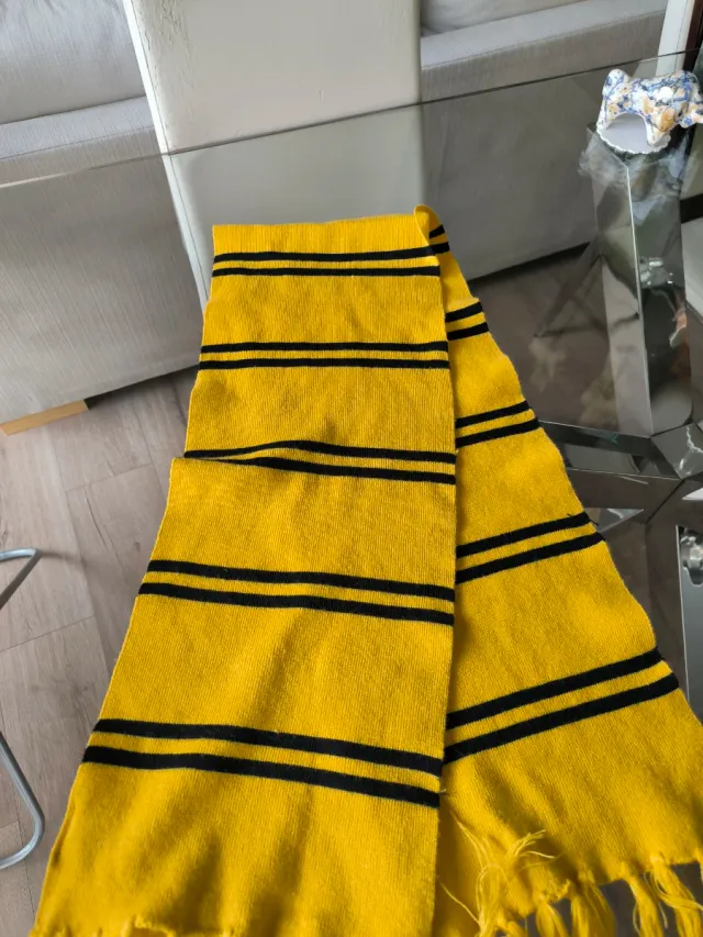 BUFANDA HARRY POTTER HUFFLEPUFF