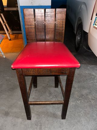 Taburetes altos madera y cuero