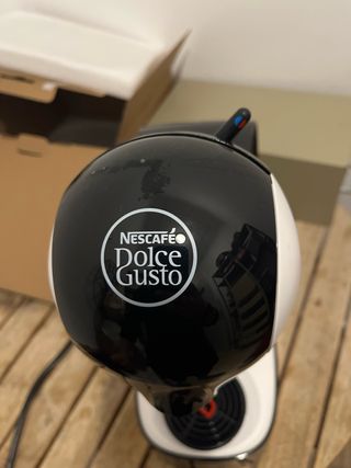 Cafetera Dolce Gusto DeLonghi