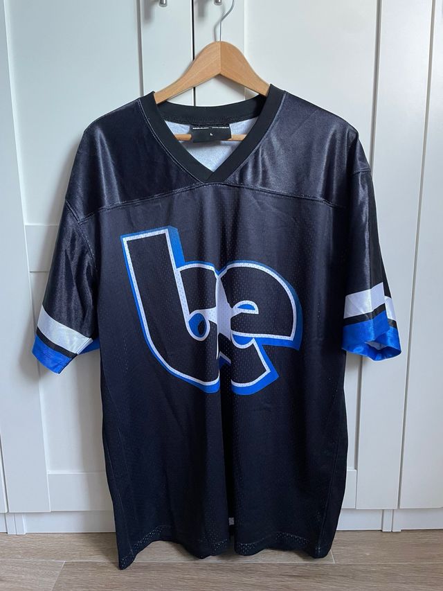 Camiseta Oficial Billie Eilish Hit Me Hard and Sof