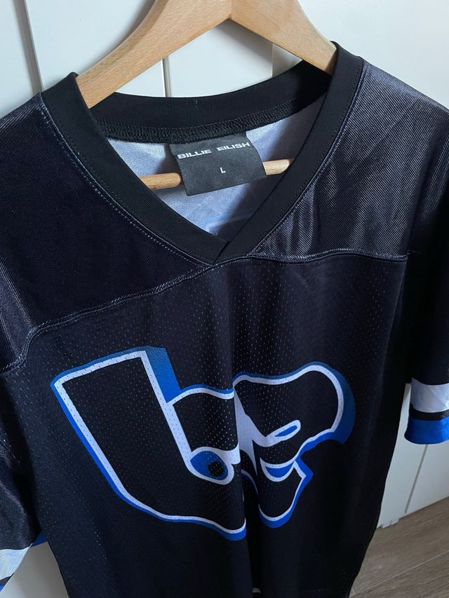 Camiseta Oficial Billie Eilish Hit Me Hard and Sof