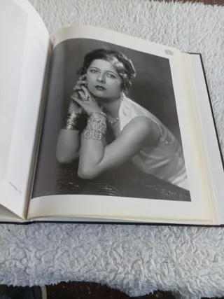 Libro de fotografías de Antonio Calvache
