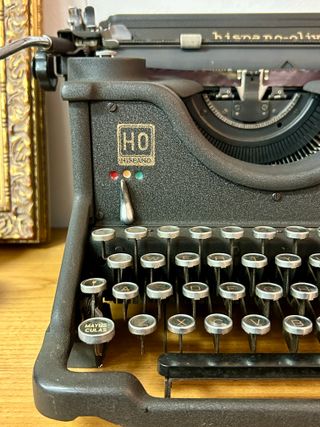 Máquina de escribir Hispano Olivetti M40