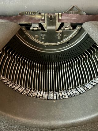Máquina de escribir Hispano Olivetti M40