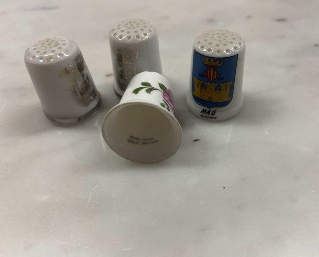 4 Dedales Porcelana uno Bone China Great Britain