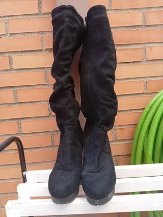 Botas altas negras