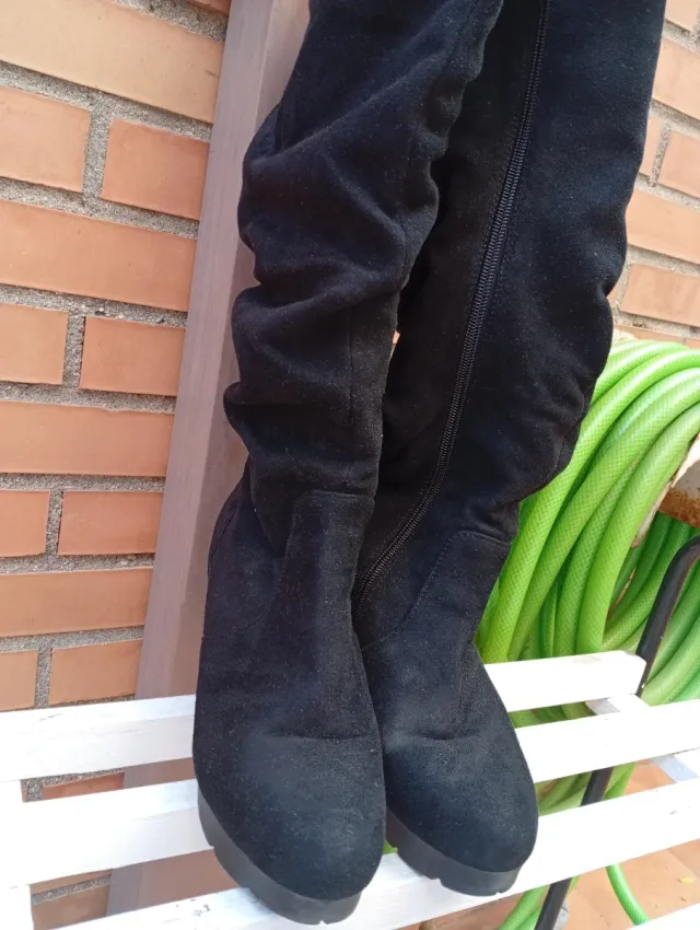 Botas altas negras
