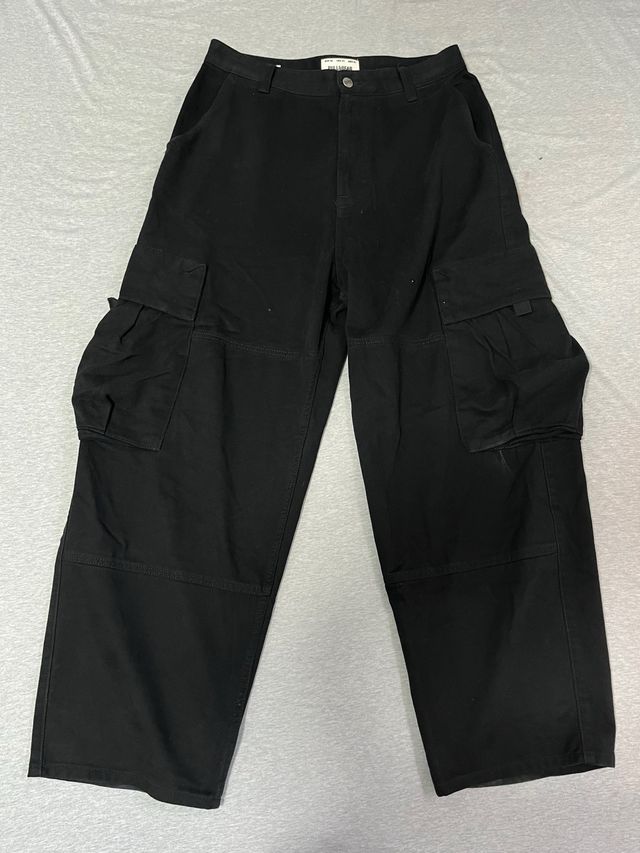 Bershka Pantalón Cargo Negro