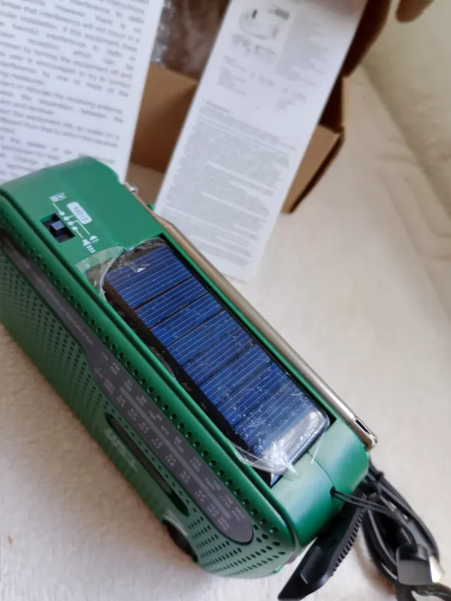 Radio solar sin pilas, placa solar