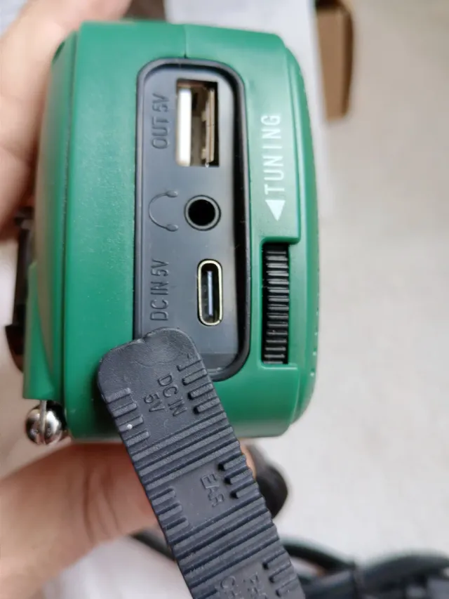 Radio solar sin pilas, placa solar