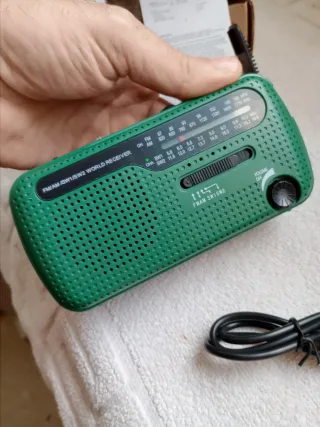 Radio solar sin pilas, placa solar