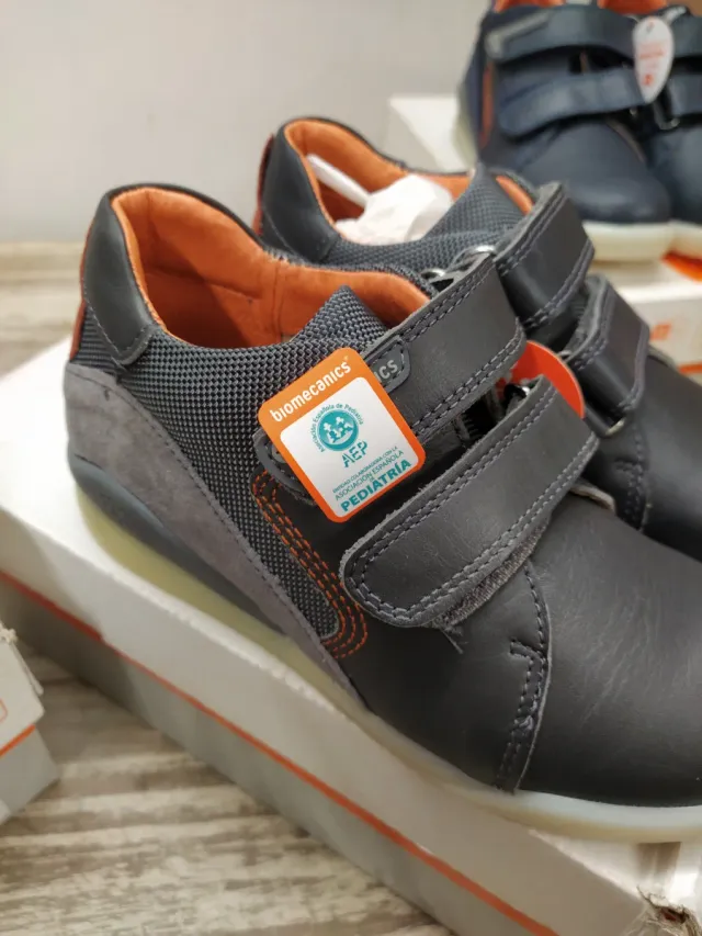 Zapatillas Biomecanics niño