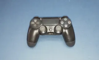 Mando PS4 Negro oficial en excelente estado