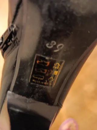 Botas de tacón altas negras