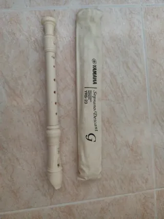 Flauta Yamaha YRS-23 Soprano Descant
