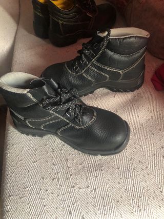 Botas de seguridad Be work negras y amarillas
