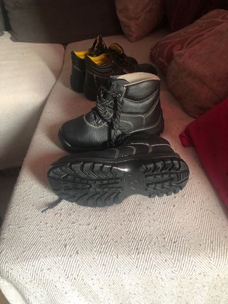 Botas de seguridad Be work negras y amarillas