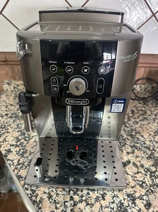 Cafetera Delonghi Magnífica S Smart Automática