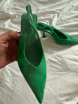 Zapatos de tacón Zara verdes talla 37