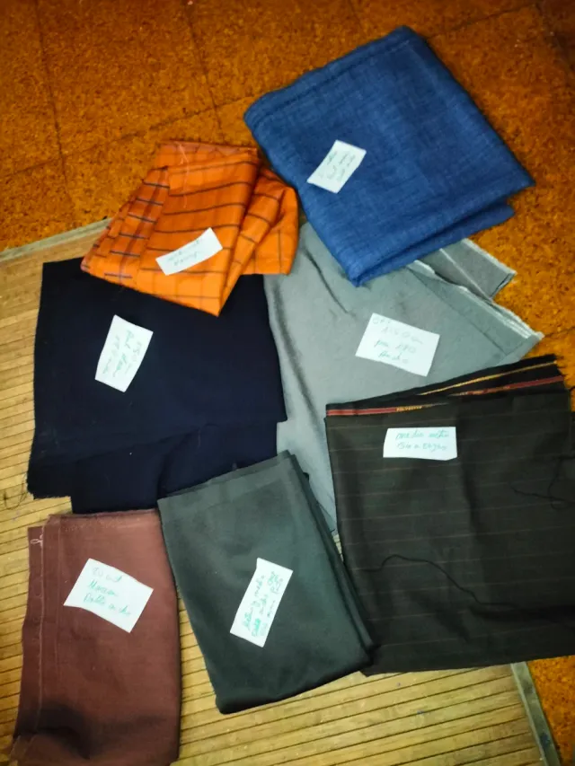 Retales de tela varios colores