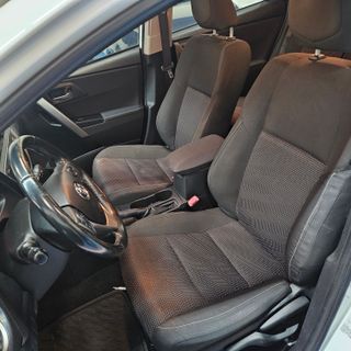 TOYOTA Auris Hybrid Advance