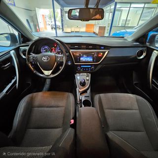 TOYOTA Auris Hybrid Advance