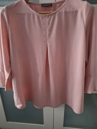 Blusa/Camisa con detalle.