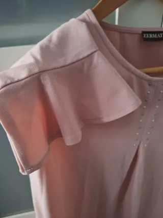 Blusa/Camisa con detalle.