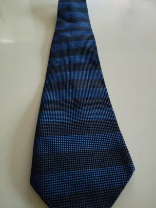 Corbata French Connection 100% Seda Azul/Negro