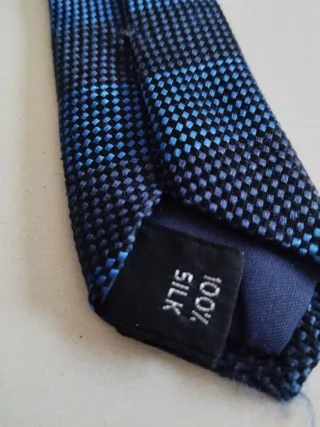 Corbata French Connection 100% Seda Azul/Negro