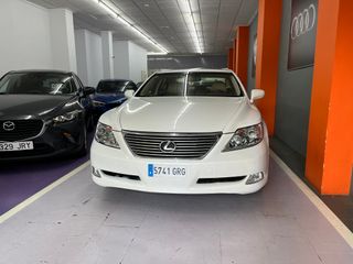Lexus LS 460
