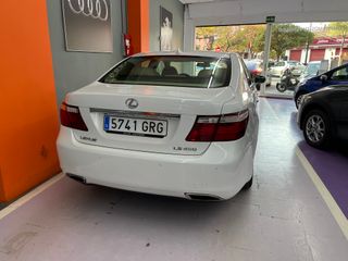Lexus LS 460