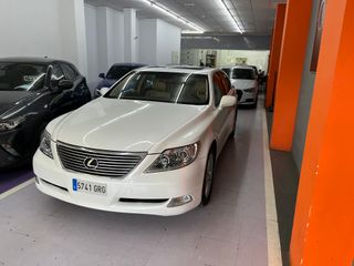 Lexus LS 460