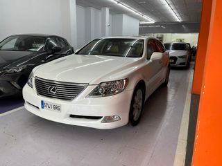 Lexus LS 460