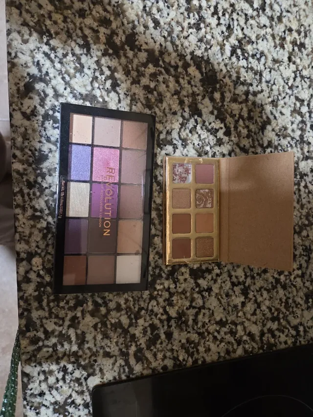 Paleta Sombras Revolution Rosa y Morado